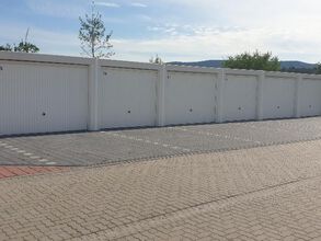 Garagen und Tiefgaragenplätze an der Bergstrasse